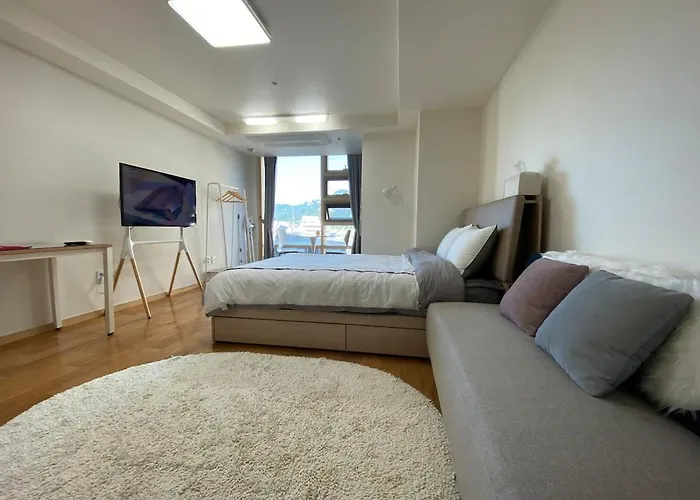 Comfortable Resting Space Adjacent To Gyeongbokgung Gwanghwamun * Seul